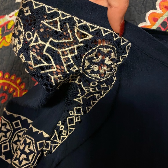 Navy long sleeve top w/lace & white embroidery - Picture 2 of 4